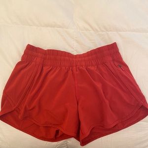 Lululemon tracker shorts 4”